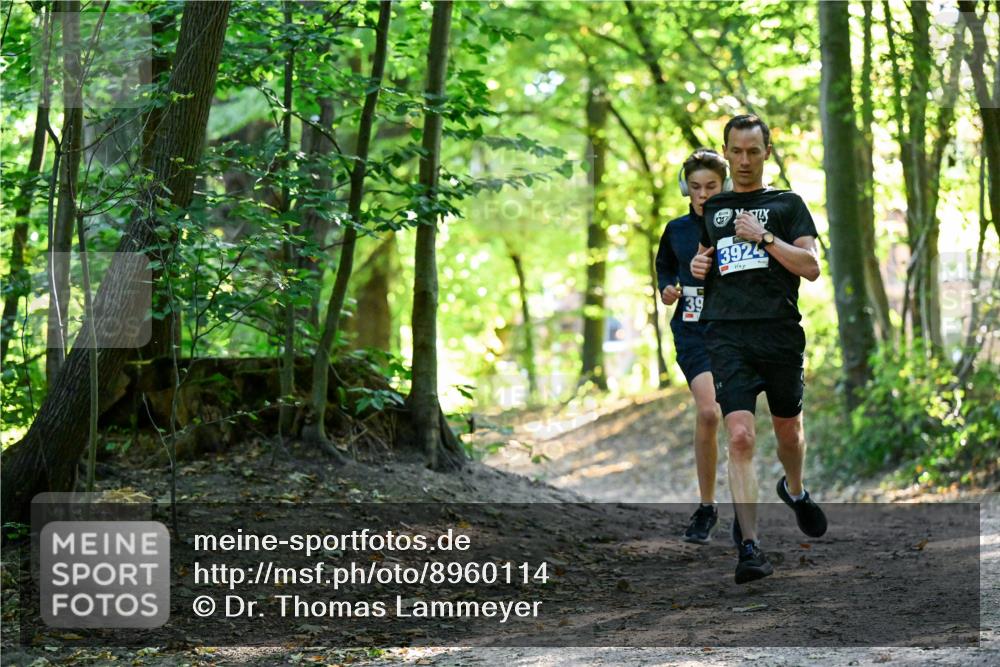 28.09.2025 - 33. Volkslauf durch das schöne Alstertal Dr. Thomas Lammeyer http://msf.ph/oto/8960114 28.09.2025 10:59:28 Laufen 39, 047, 3924 meine-sportfotos.de