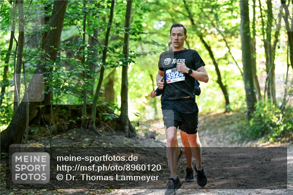 28.09.2025 - 33. Volkslauf durch das schöne Alstertal Dr. Thomas Lammeyer http://msf.ph/oto/8960120 28.09.2025 10:59:29 Laufen 15, 057, 3924 meine-sportfotos.de
