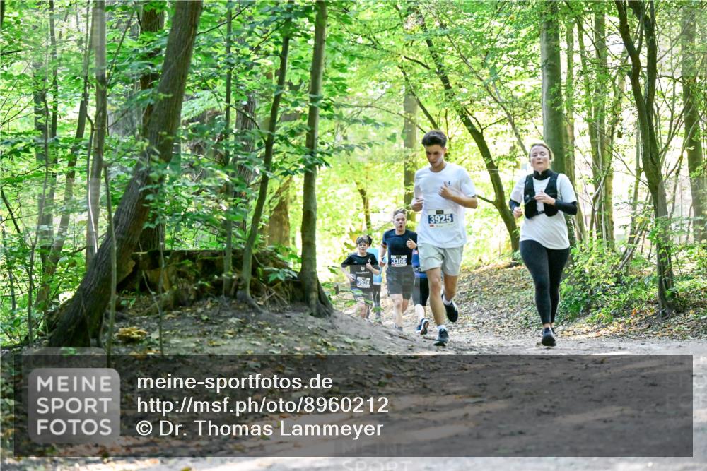 28.09.2025 - 33. Volkslauf durch das schöne Alstertal Dr. Thomas Lammeyer http://msf.ph/oto/8960212 28.09.2025 11:00:48 Laufen 3939, 3366, 3925 meine-sportfotos.de