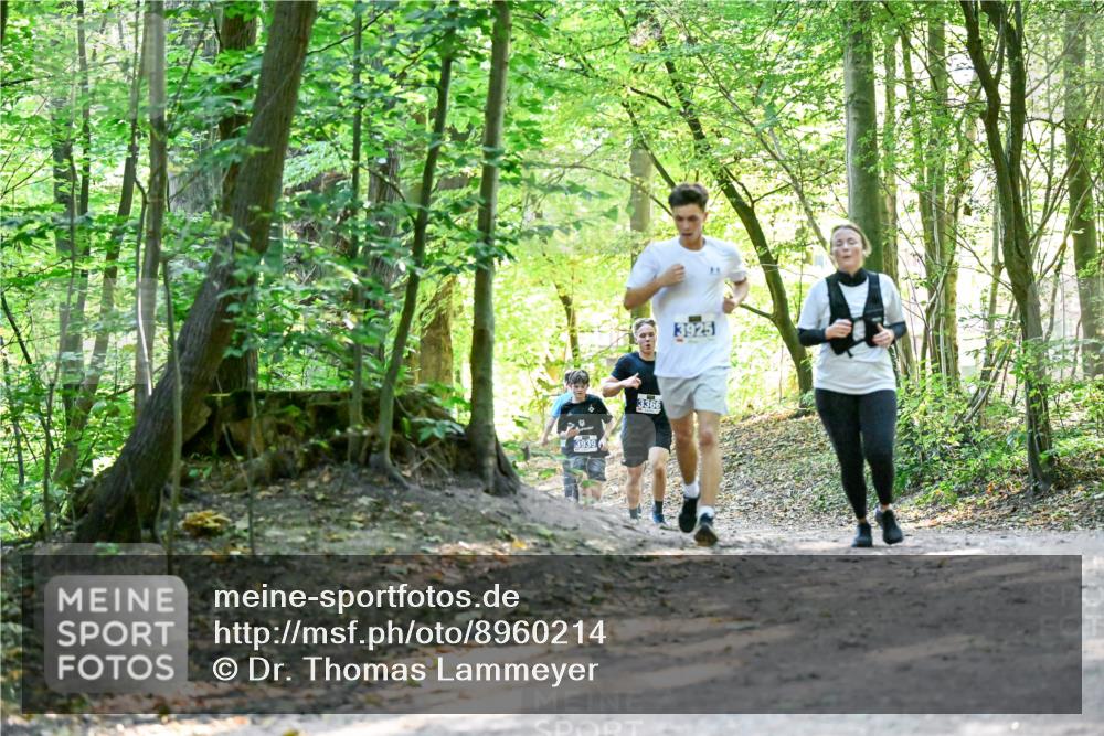 28.09.2025 - 33. Volkslauf durch das schöne Alstertal Dr. Thomas Lammeyer http://msf.ph/oto/8960214 28.09.2025 11:00:48 Laufen 3939, 3366, 3925 meine-sportfotos.de