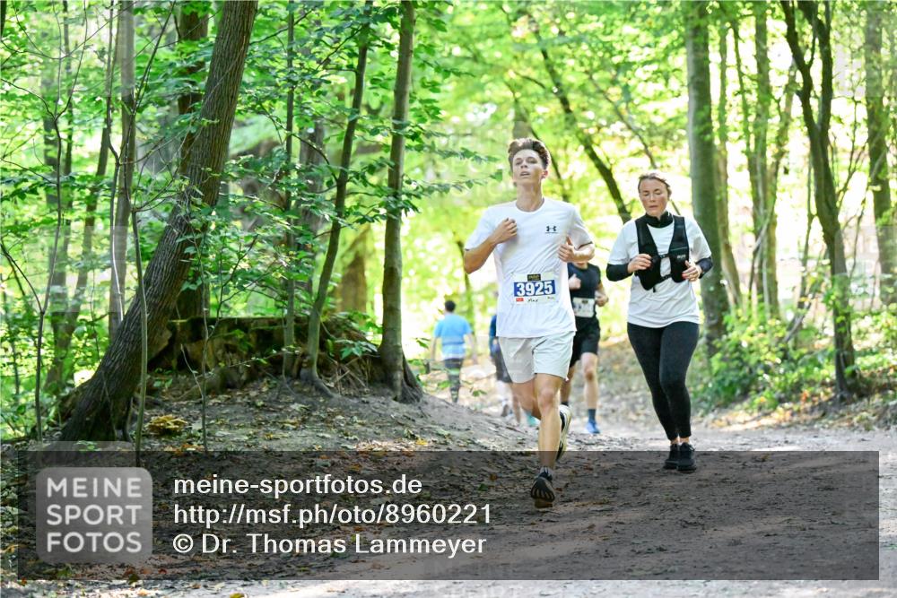 28.09.2025 - 33. Volkslauf durch das schöne Alstertal Dr. Thomas Lammeyer http://msf.ph/oto/8960221 28.09.2025 11:00:49 Laufen 3925 meine-sportfotos.de