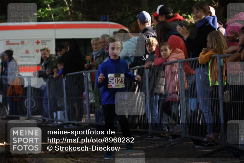 28.09.2025 - 33. Volkslauf durch das schöne Alstertal Strokosch-Dieckow http://msf.ph/oto/8960282 28.09.2025 10:48:24 Ziel 5023 meine-sportfotos.de