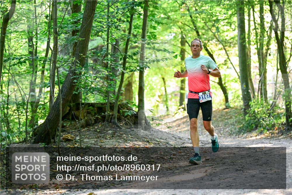 28.09.2025 - 33. Volkslauf durch das schöne Alstertal Dr. Thomas Lammeyer http://msf.ph/oto/8960317 28.09.2025 11:02:01 Laufen 3107 meine-sportfotos.de