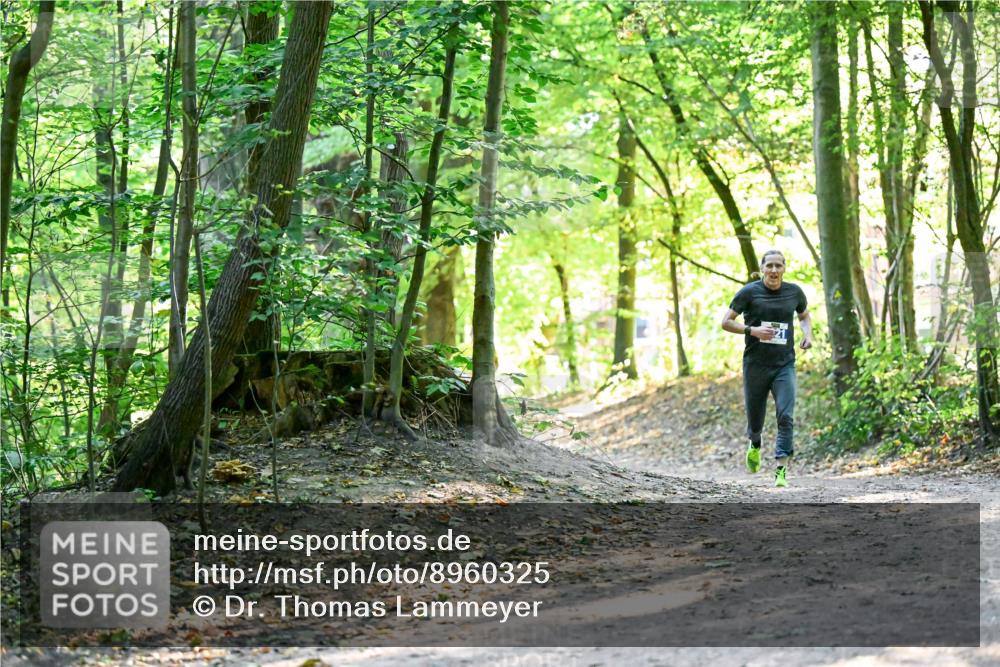 28.09.2025 - 33. Volkslauf durch das schöne Alstertal Dr. Thomas Lammeyer http://msf.ph/oto/8960325 28.09.2025 11:02:12 Laufen  meine-sportfotos.de