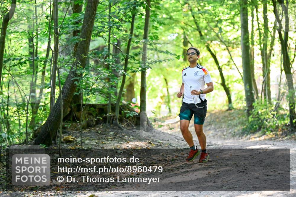 28.09.2025 - 33. Volkslauf durch das schöne Alstertal Dr. Thomas Lammeyer http://msf.ph/oto/8960479 28.09.2025 11:02:52 Laufen  meine-sportfotos.de