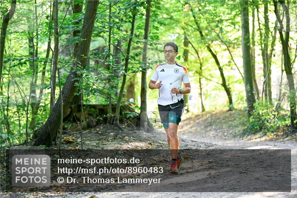 28.09.2025 - 33. Volkslauf durch das schöne Alstertal Dr. Thomas Lammeyer http://msf.ph/oto/8960483 28.09.2025 11:02:52 Laufen  meine-sportfotos.de