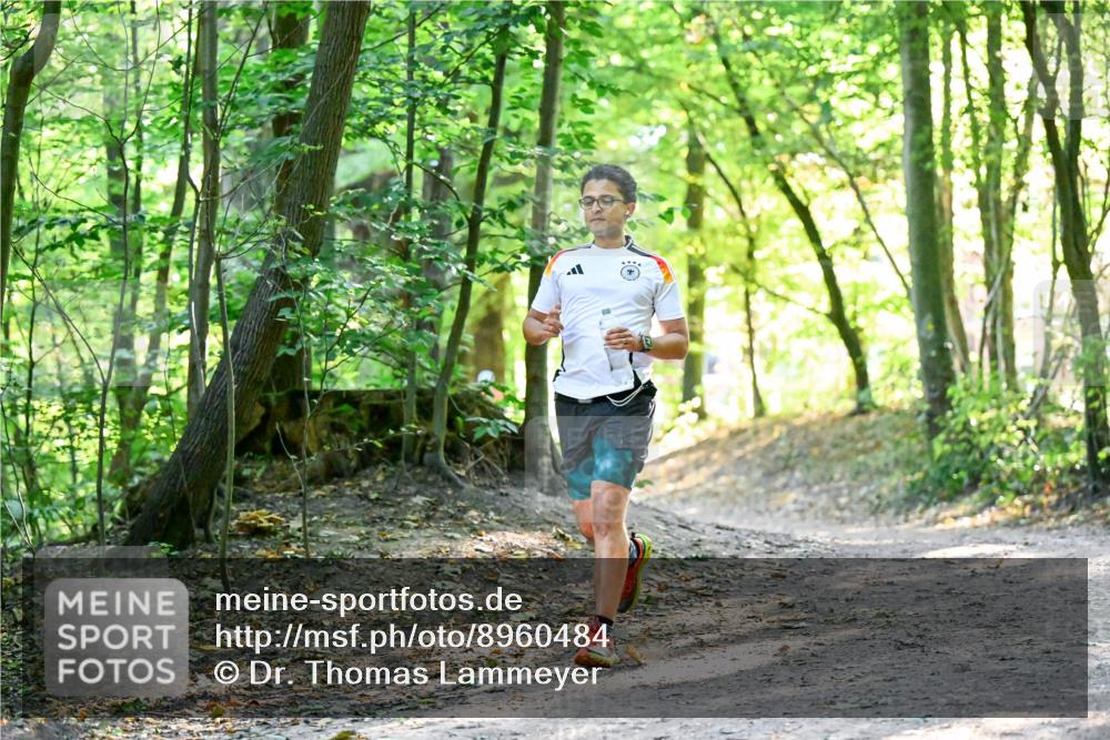 28.09.2025 - 33. Volkslauf durch das schöne Alstertal Dr. Thomas Lammeyer http://msf.ph/oto/8960484 28.09.2025 11:02:52 Laufen  meine-sportfotos.de