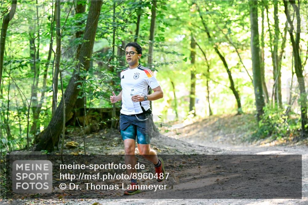 28.09.2025 - 33. Volkslauf durch das schöne Alstertal Dr. Thomas Lammeyer http://msf.ph/oto/8960487 28.09.2025 11:02:53 Laufen  meine-sportfotos.de