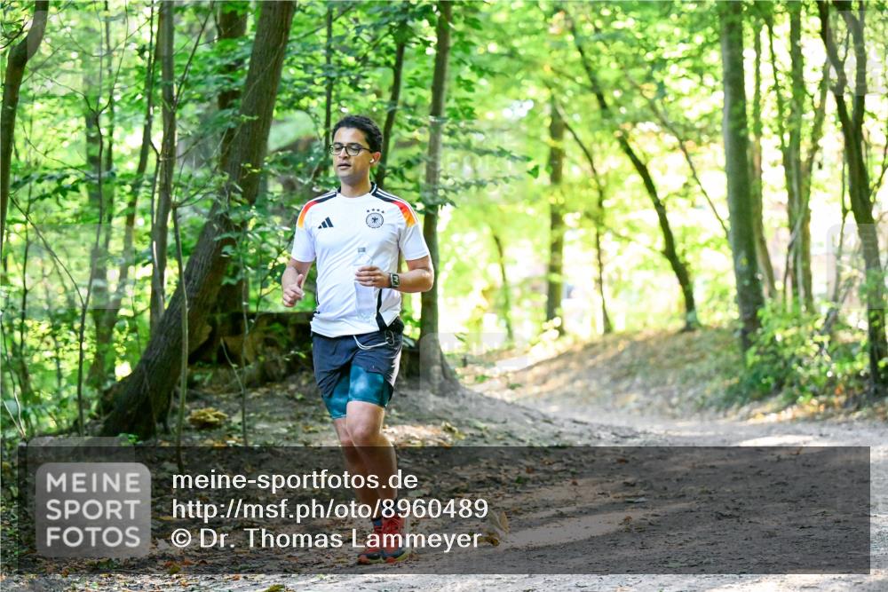 28.09.2025 - 33. Volkslauf durch das schöne Alstertal Dr. Thomas Lammeyer http://msf.ph/oto/8960489 28.09.2025 11:02:53 Laufen  meine-sportfotos.de