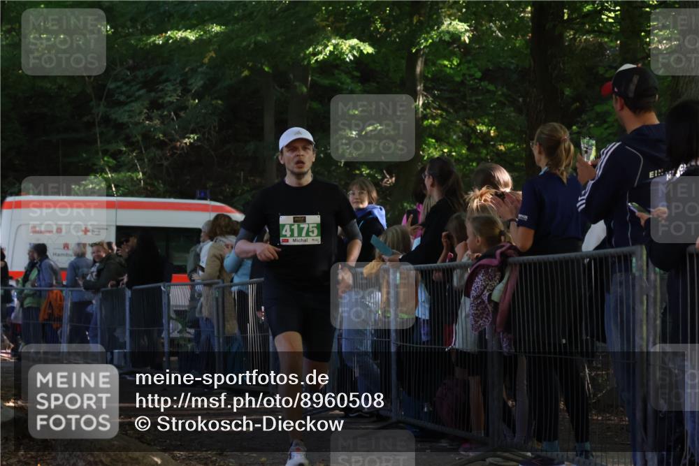 28.09.2025 - 33. Volkslauf durch das schöne Alstertal Strokosch-Dieckow http://msf.ph/oto/8960508 28.09.2025 10:49:31 Ziel 4175 meine-sportfotos.de