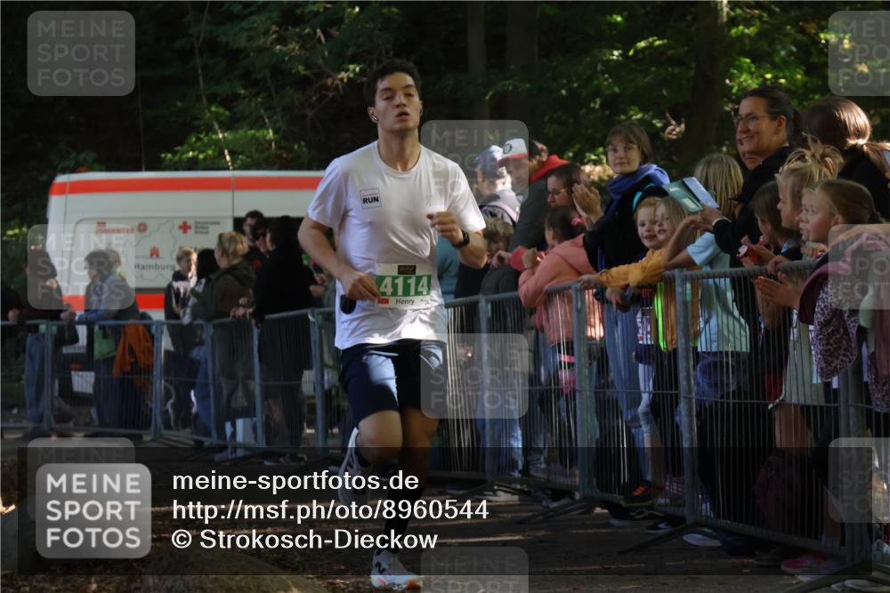 28.09.2025 - 33. Volkslauf durch das schöne Alstertal Strokosch-Dieckow http://msf.ph/oto/8960544 28.09.2025 10:49:55 Ziel 4114 meine-sportfotos.de