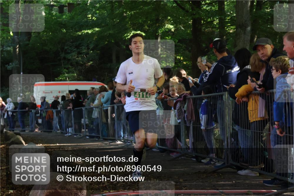 28.09.2025 - 33. Volkslauf durch das schöne Alstertal Strokosch-Dieckow http://msf.ph/oto/8960549 28.09.2025 10:49:56 Ziel 4114 meine-sportfotos.de