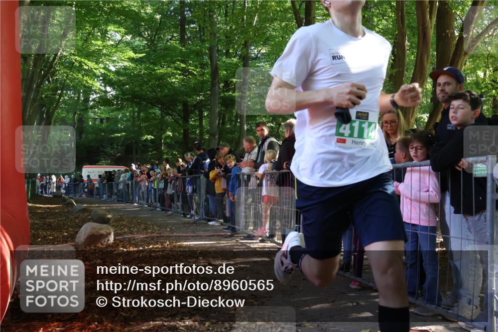 28.09.2025 - 33. Volkslauf durch das schöne Alstertal Strokosch-Dieckow http://msf.ph/oto/8960565 28.09.2025 10:49:57 Ziel 4114 meine-sportfotos.de