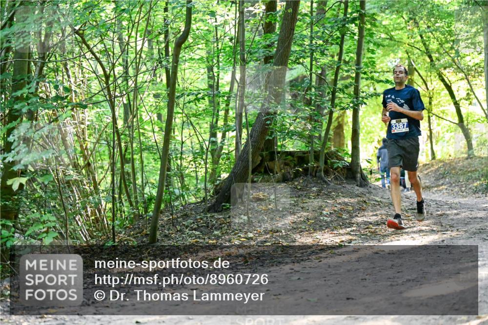 28.09.2025 - 33. Volkslauf durch das schöne Alstertal Dr. Thomas Lammeyer http://msf.ph/oto/8960726 28.09.2025 11:04:29 Laufen 3387 meine-sportfotos.de