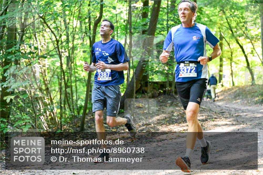 28.09.2025 - 33. Volkslauf durch das schöne Alstertal Dr. Thomas Lammeyer http://msf.ph/oto/8960738 28.09.2025 11:04:31 Laufen 3387, 3372 meine-sportfotos.de