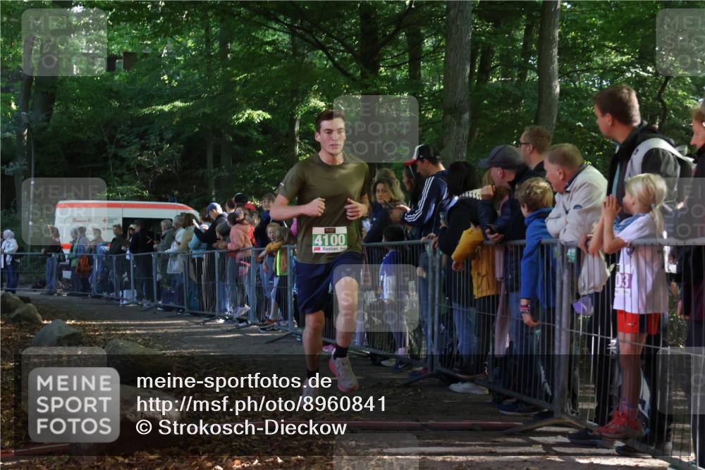28.09.2025 - 33. Volkslauf durch das schöne Alstertal Strokosch-Dieckow http://msf.ph/oto/8960841 28.09.2025 10:50:57 Ziel 4100 meine-sportfotos.de
