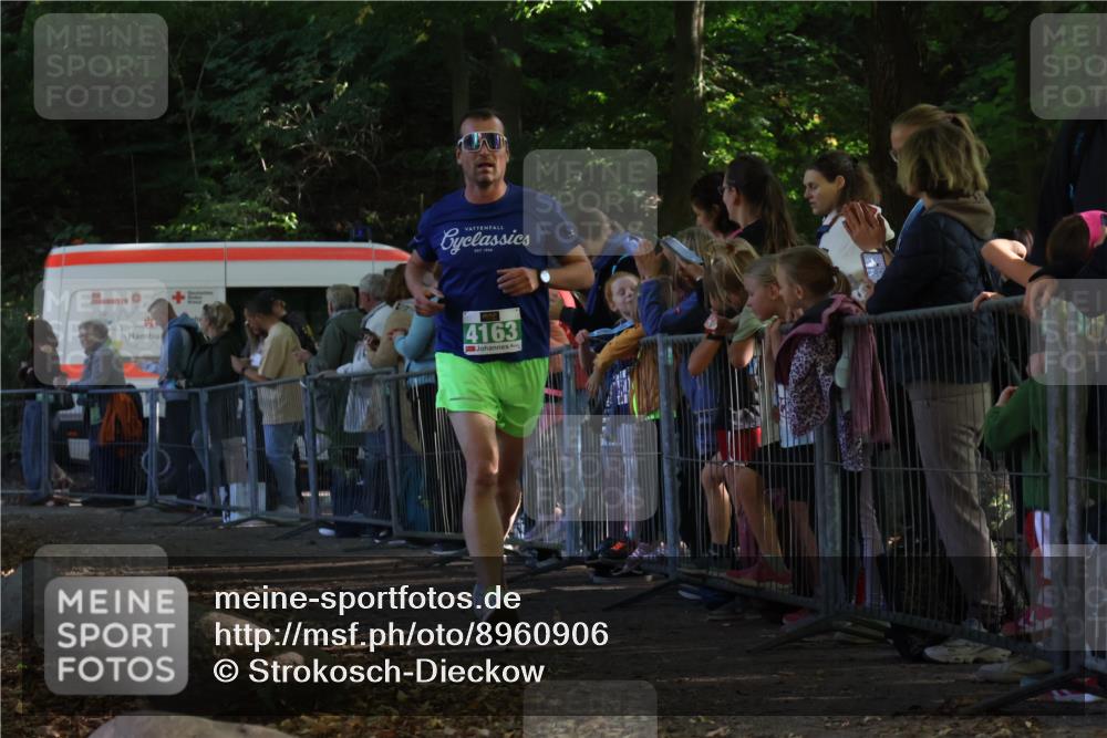 28.09.2025 - 33. Volkslauf durch das schöne Alstertal Strokosch-Dieckow http://msf.ph/oto/8960906 28.09.2025 10:51:21 Ziel 4163 meine-sportfotos.de