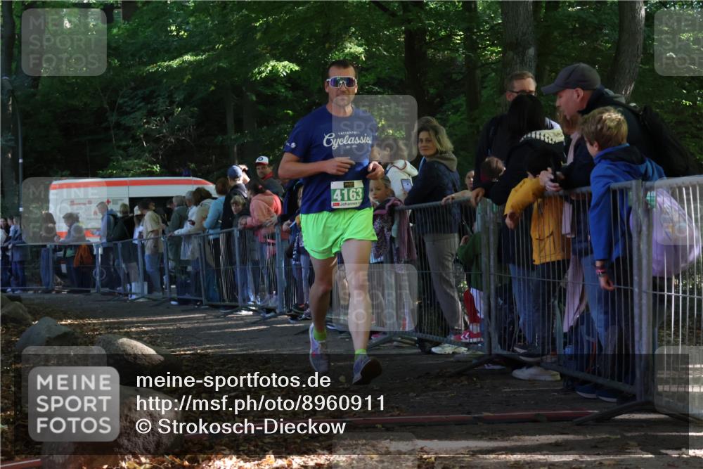 28.09.2025 - 33. Volkslauf durch das schöne Alstertal Strokosch-Dieckow http://msf.ph/oto/8960911 28.09.2025 10:51:22 Ziel 4163 meine-sportfotos.de
