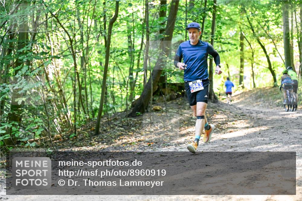 28.09.2025 - 33. Volkslauf durch das schöne Alstertal Dr. Thomas Lammeyer http://msf.ph/oto/8960919 28.09.2025 11:05:35 Laufen 3943 meine-sportfotos.de