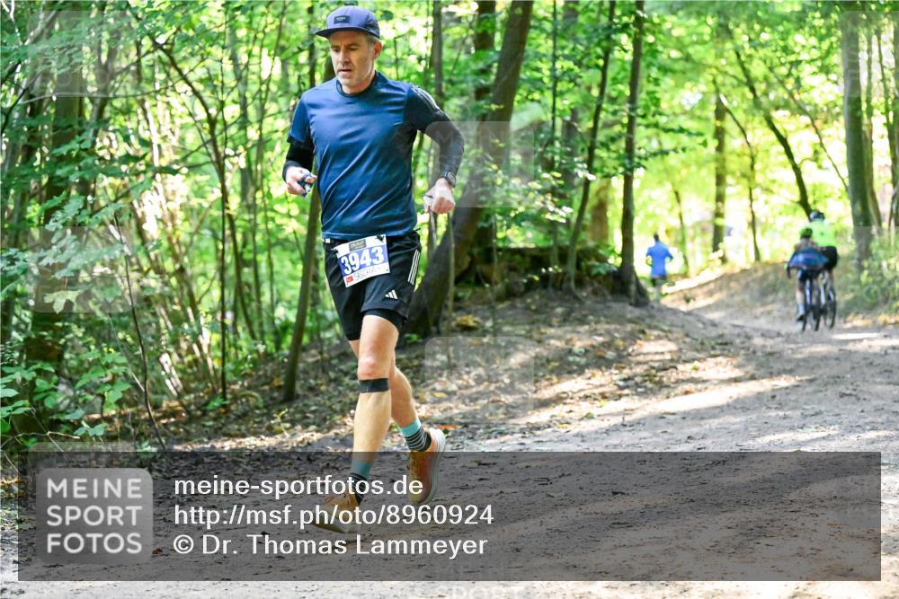 28.09.2025 - 33. Volkslauf durch das schöne Alstertal Dr. Thomas Lammeyer http://msf.ph/oto/8960924 28.09.2025 11:05:35 Laufen 3943 meine-sportfotos.de