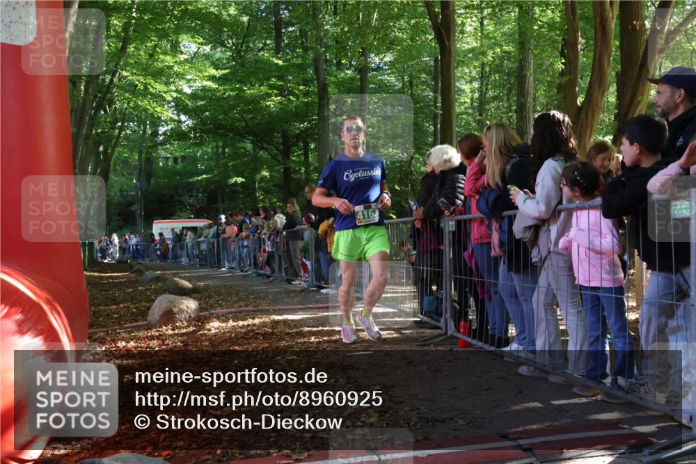 28.09.2025 - 33. Volkslauf durch das schöne Alstertal Strokosch-Dieckow http://msf.ph/oto/8960925 28.09.2025 10:51:24 Ziel 4163 meine-sportfotos.de