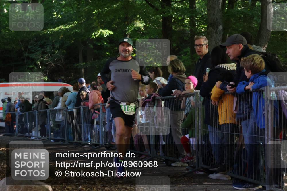 28.09.2025 - 33. Volkslauf durch das schöne Alstertal Strokosch-Dieckow http://msf.ph/oto/8960968 28.09.2025 10:51:59 Ziel 4162 meine-sportfotos.de
