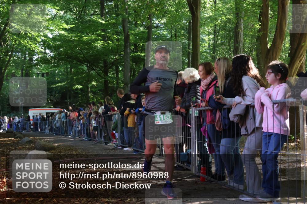 28.09.2025 - 33. Volkslauf durch das schöne Alstertal Strokosch-Dieckow http://msf.ph/oto/8960988 28.09.2025 10:52:01 Ziel 4162 meine-sportfotos.de