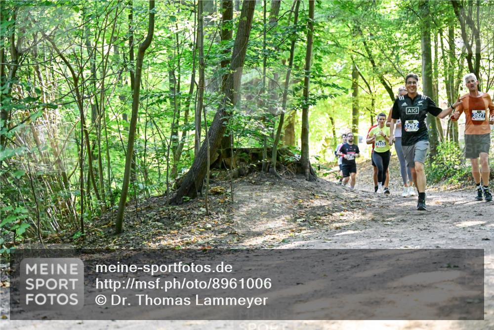 28.09.2025 - 33. Volkslauf durch das schöne Alstertal Dr. Thomas Lammeyer http://msf.ph/oto/8961006 28.09.2025 11:05:59 Laufen 3333, 3927, 3292 meine-sportfotos.de