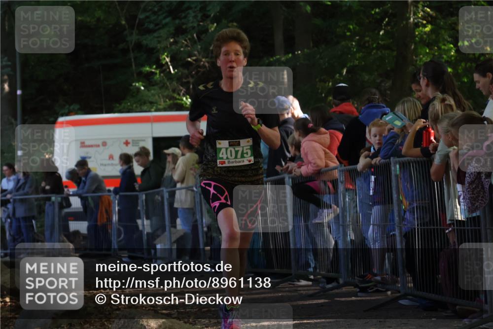 28.09.2025 - 33. Volkslauf durch das schöne Alstertal Strokosch-Dieckow http://msf.ph/oto/8961138 28.09.2025 10:52:28 Ziel 4075 meine-sportfotos.de