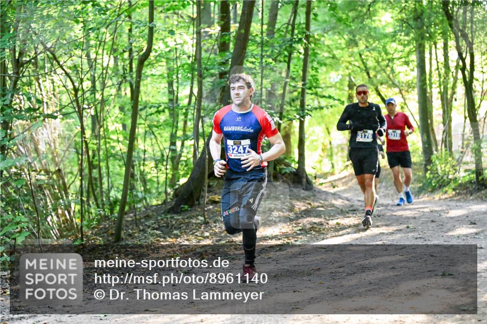 28.09.2025 - 33. Volkslauf durch das schöne Alstertal Dr. Thomas Lammeyer http://msf.ph/oto/8961140 28.09.2025 11:06:30 Laufen 3247, 3176, 1316 meine-sportfotos.de