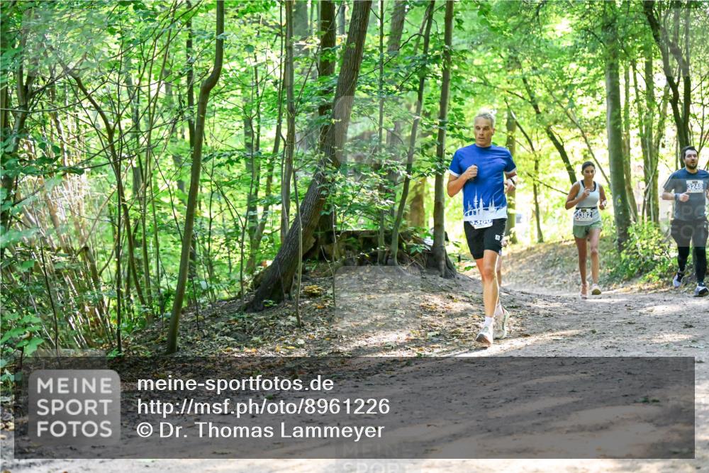 28.09.2025 - 33. Volkslauf durch das schöne Alstertal Dr. Thomas Lammeyer http://msf.ph/oto/8961226 28.09.2025 11:06:46 Laufen 300, 3382, 3248 meine-sportfotos.de