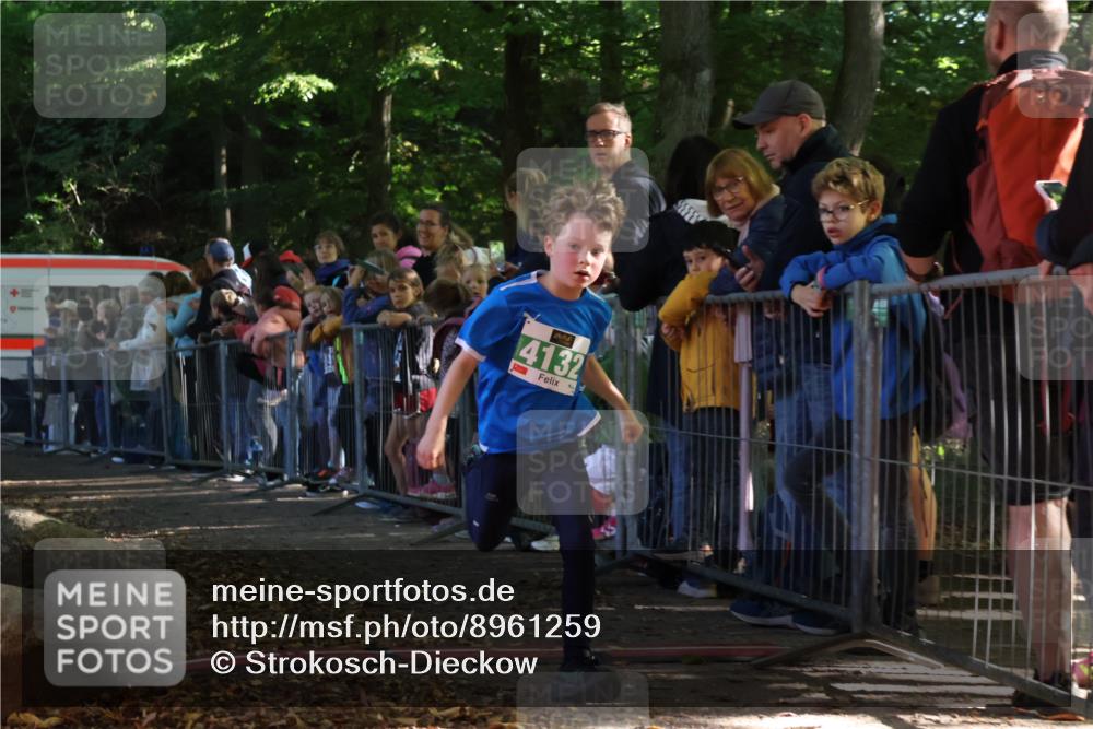 28.09.2025 - 33. Volkslauf durch das schöne Alstertal Strokosch-Dieckow http://msf.ph/oto/8961259 28.09.2025 10:53:15 Ziel 4132, 4924 meine-sportfotos.de