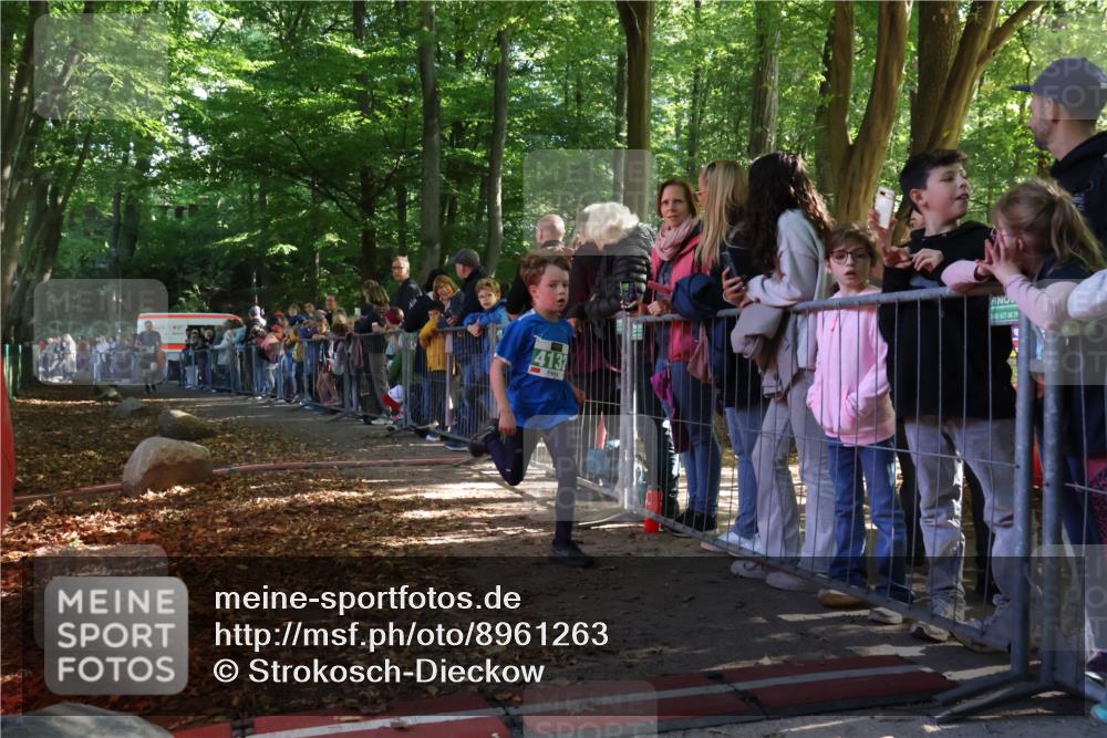 28.09.2025 - 33. Volkslauf durch das schöne Alstertal Strokosch-Dieckow http://msf.ph/oto/8961263 28.09.2025 10:53:16 Ziel 4132, 4924 meine-sportfotos.de