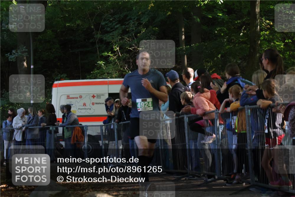 28.09.2025 - 33. Volkslauf durch das schöne Alstertal Strokosch-Dieckow http://msf.ph/oto/8961265 28.09.2025 10:53:18 Ziel 4924 meine-sportfotos.de