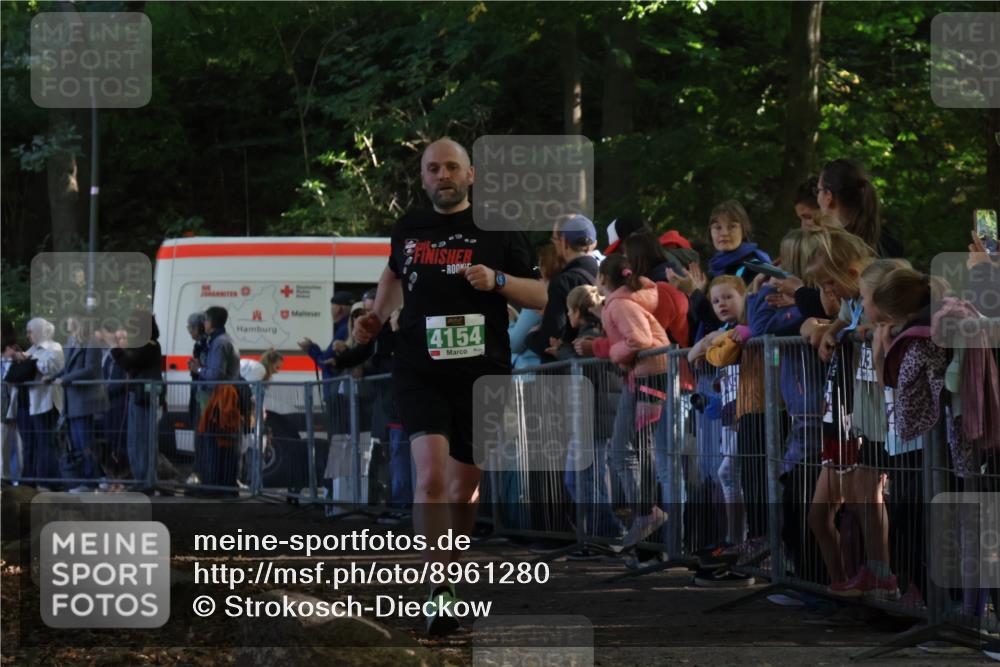 28.09.2025 - 33. Volkslauf durch das schöne Alstertal Strokosch-Dieckow http://msf.ph/oto/8961280 28.09.2025 10:53:28 Ziel 4154 meine-sportfotos.de