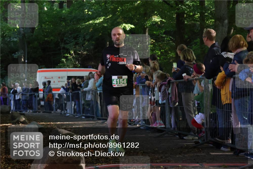 28.09.2025 - 33. Volkslauf durch das schöne Alstertal Strokosch-Dieckow http://msf.ph/oto/8961282 28.09.2025 10:53:29 Ziel 4154 meine-sportfotos.de
