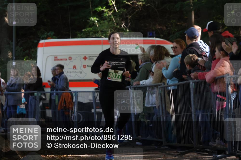 28.09.2025 - 33. Volkslauf durch das schöne Alstertal Strokosch-Dieckow http://msf.ph/oto/8961295 28.09.2025 10:53:35 Ziel 4077, 4923 meine-sportfotos.de