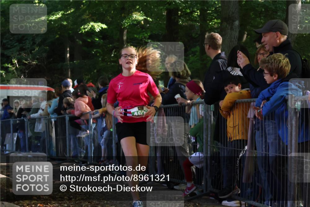 28.09.2025 - 33. Volkslauf durch das schöne Alstertal Strokosch-Dieckow http://msf.ph/oto/8961321 28.09.2025 10:53:41 Ziel 4039, 4923 meine-sportfotos.de