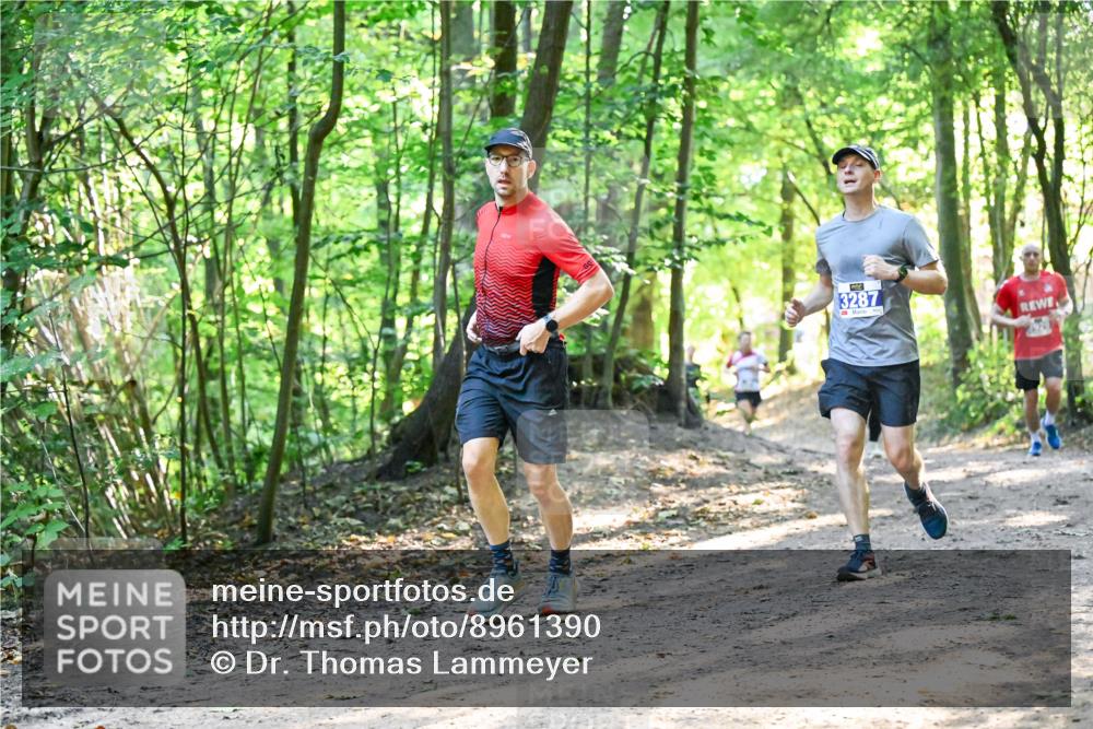 28.09.2025 - 33. Volkslauf durch das schöne Alstertal Dr. Thomas Lammeyer http://msf.ph/oto/8961390 28.09.2025 11:07:03 Laufen 3287, 4929 meine-sportfotos.de