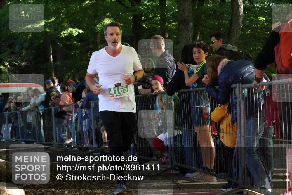 28.09.2025 - 33. Volkslauf durch das schöne Alstertal Strokosch-Dieckow http://msf.ph/oto/8961411 28.09.2025 10:54:37 Ziel 4165 meine-sportfotos.de