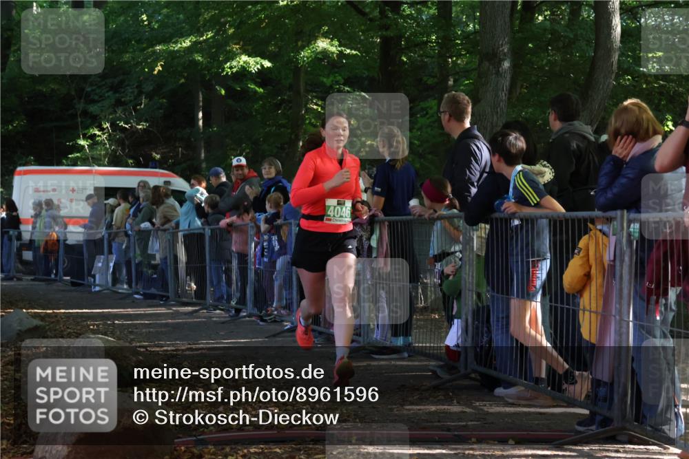 28.09.2025 - 33. Volkslauf durch das schöne Alstertal Strokosch-Dieckow http://msf.ph/oto/8961596 28.09.2025 10:55:35 Ziel 4046 meine-sportfotos.de
