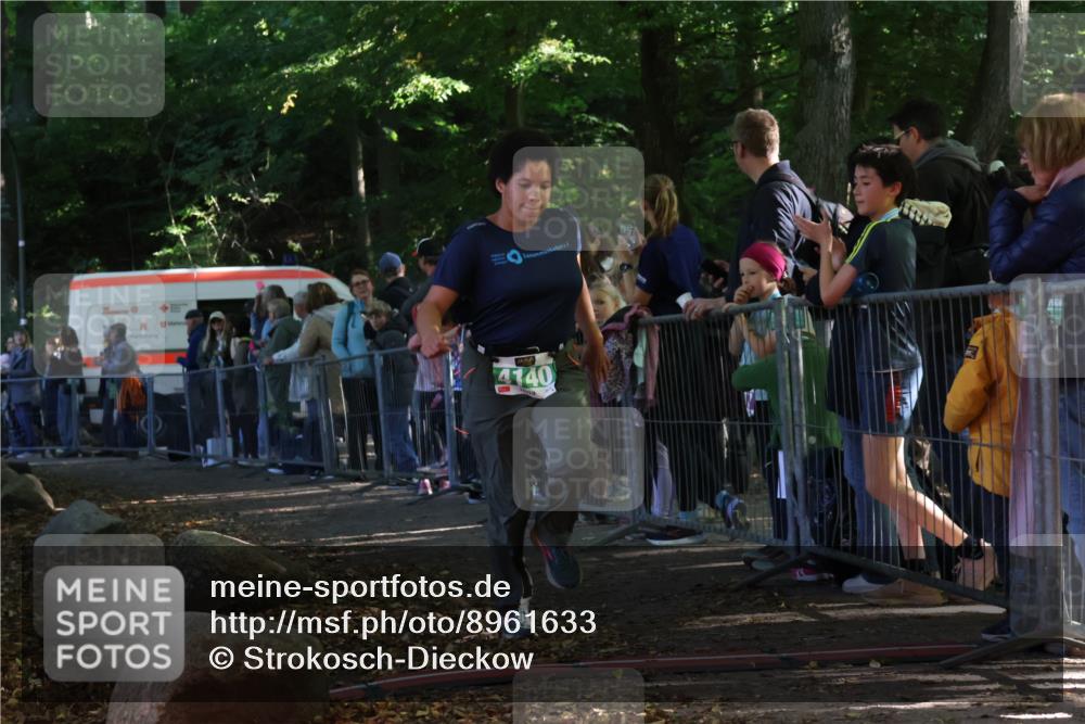 28.09.2025 - 33. Volkslauf durch das schöne Alstertal Strokosch-Dieckow http://msf.ph/oto/8961633 28.09.2025 10:55:54 Ziel 4140 meine-sportfotos.de