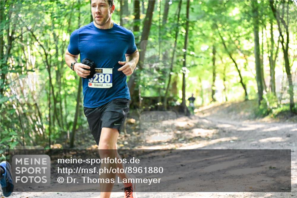 28.09.2025 - 33. Volkslauf durch das schöne Alstertal Dr. Thomas Lammeyer http://msf.ph/oto/8961880 28.09.2025 11:08:48 Laufen 280 meine-sportfotos.de