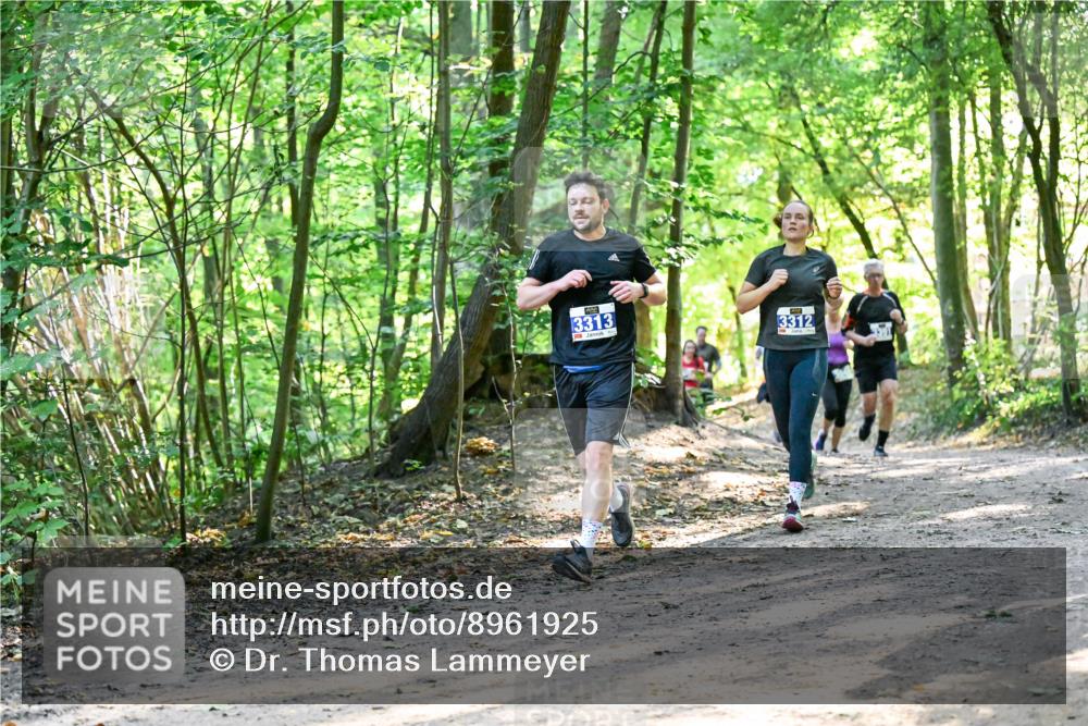 28.09.2025 - 33. Volkslauf durch das schöne Alstertal Dr. Thomas Lammeyer http://msf.ph/oto/8961925 28.09.2025 11:09:10 Laufen 3313, 3312 meine-sportfotos.de