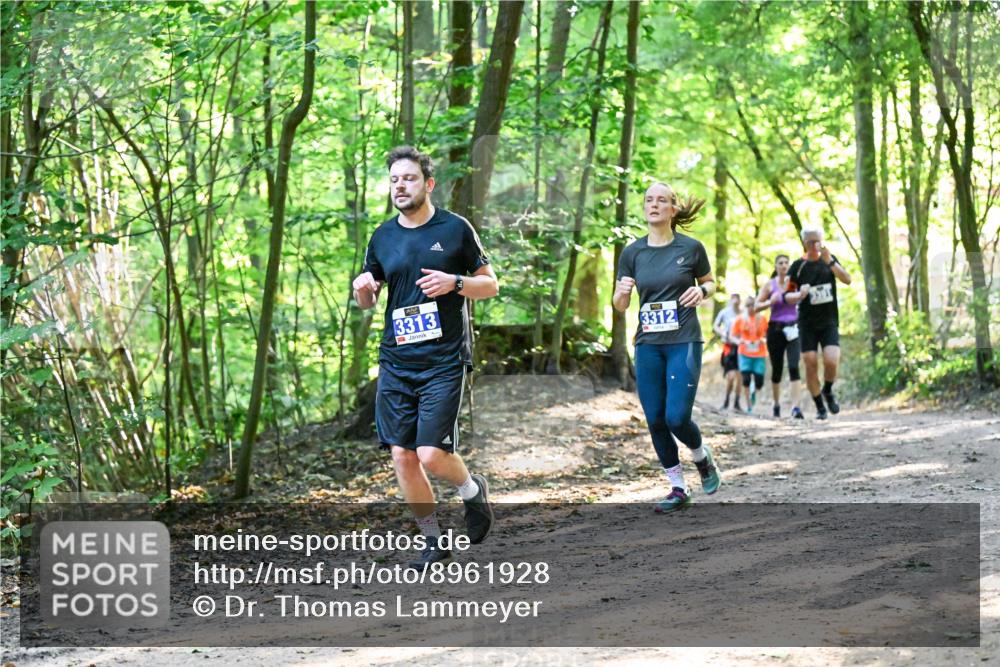28.09.2025 - 33. Volkslauf durch das schöne Alstertal Dr. Thomas Lammeyer http://msf.ph/oto/8961928 28.09.2025 11:09:10 Laufen 3313, 3312 meine-sportfotos.de