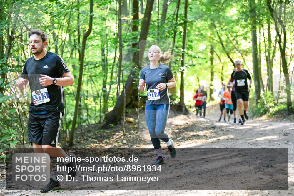 28.09.2025 - 33. Volkslauf durch das schöne Alstertal Dr. Thomas Lammeyer http://msf.ph/oto/8961934 28.09.2025 11:09:11 Laufen 3313, 3312 meine-sportfotos.de