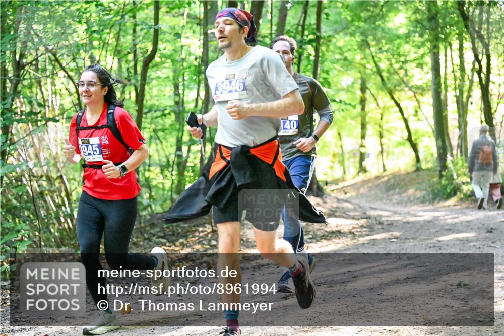 28.09.2025 - 33. Volkslauf durch das schöne Alstertal Dr. Thomas Lammeyer http://msf.ph/oto/8961994 28.09.2025 11:09:19 Laufen 3945, 3946, 140 meine-sportfotos.de