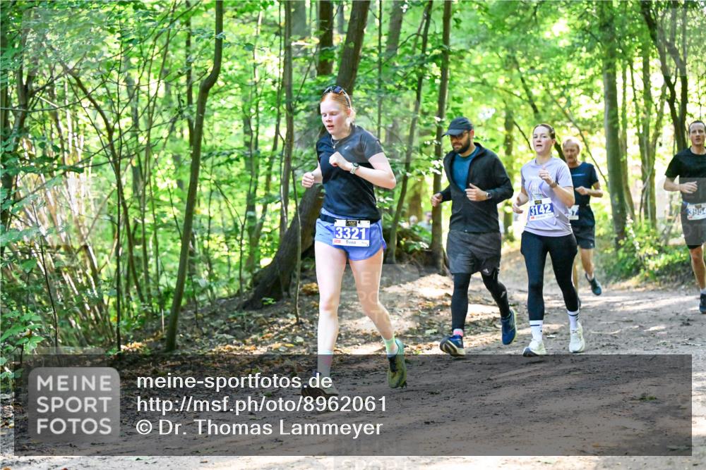28.09.2025 - 33. Volkslauf durch das schöne Alstertal Dr. Thomas Lammeyer http://msf.ph/oto/8962061 28.09.2025 11:09:38 Laufen 3321, 6142, 3954 meine-sportfotos.de