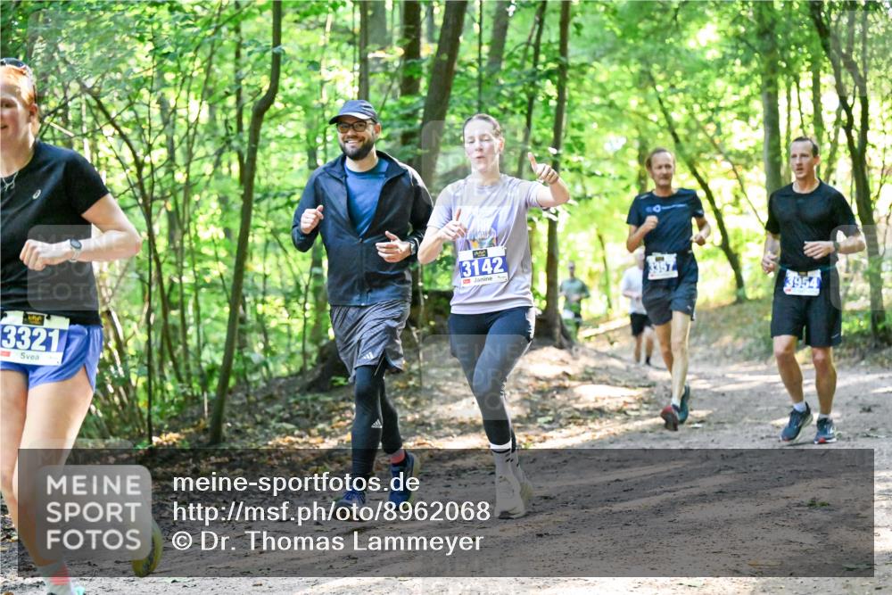28.09.2025 - 33. Volkslauf durch das schöne Alstertal Dr. Thomas Lammeyer http://msf.ph/oto/8962068 28.09.2025 11:09:39 Laufen 3321, 3142, 3954 meine-sportfotos.de
