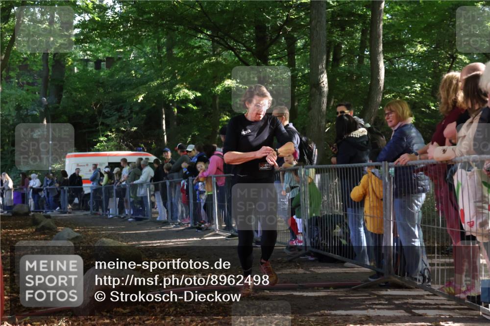 28.09.2025 - 33. Volkslauf durch das schöne Alstertal Strokosch-Dieckow http://msf.ph/oto/8962498 28.09.2025 10:57:58 Ziel 4076 meine-sportfotos.de